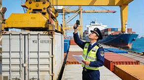 Port container loading supervision